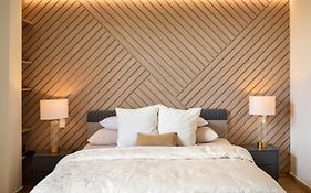 Best Location-Fancy Apartment In Cascoviejo